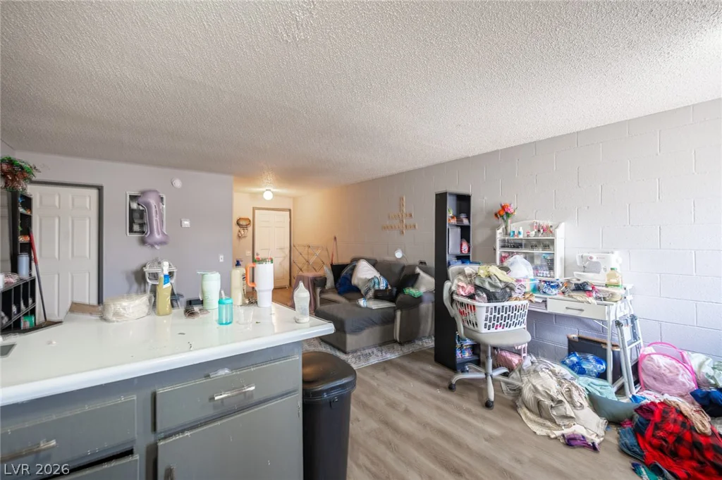 2937 Stewart, Las Vegas, NV 89101