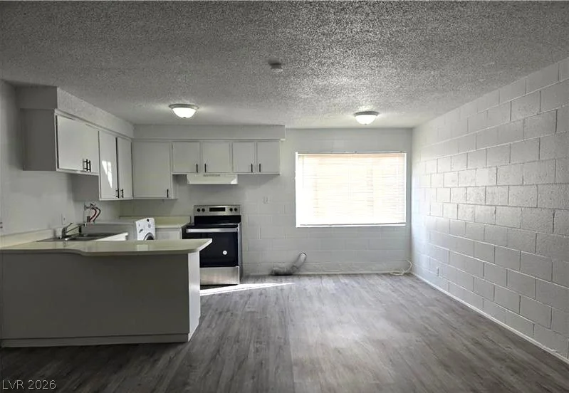 2937 Stewart, Las Vegas, NV 89101