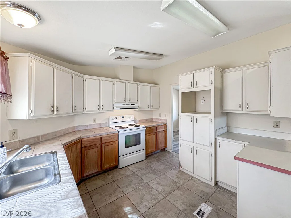4850 Pontiac, Pahrump, NV 89048