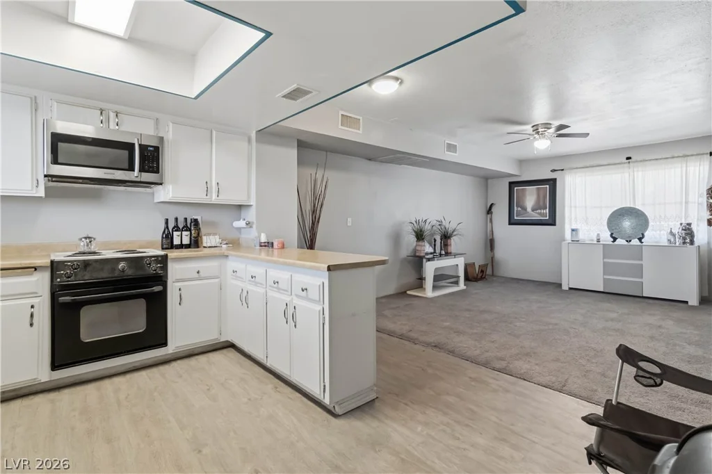 6024 Pebble Beach, Las Vegas, NV 89108
