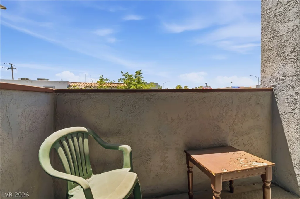 6024 Pebble Beach, Las Vegas, NV 89108