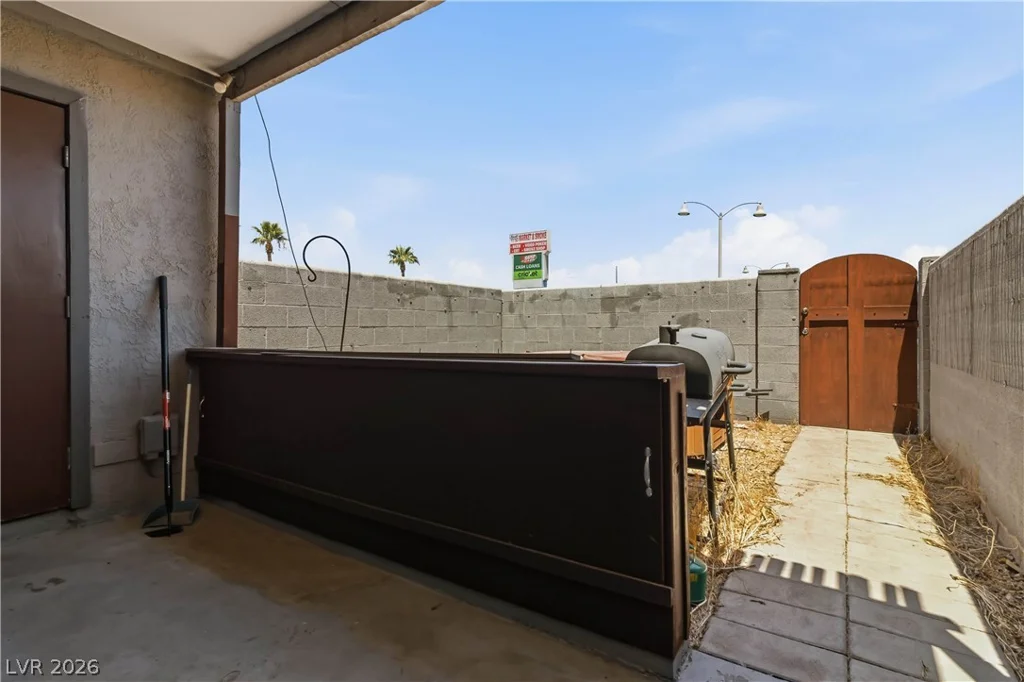 6024 Pebble Beach, Las Vegas, NV 89108