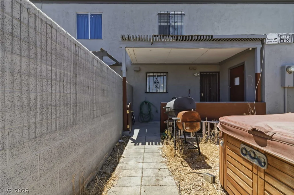 6024 Pebble Beach, Las Vegas, NV 89108