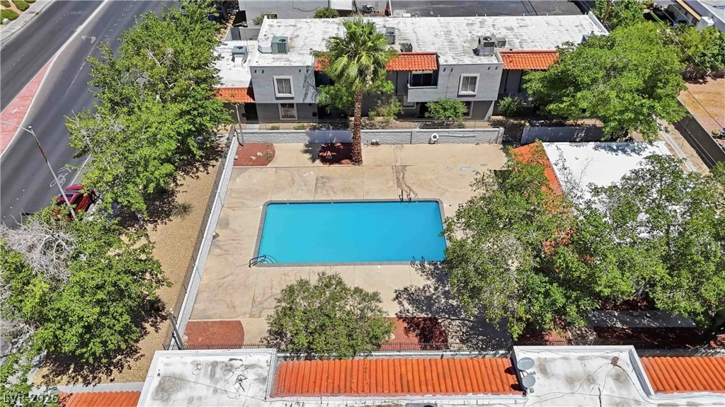 6024 Pebble Beach, Las Vegas, NV 89108