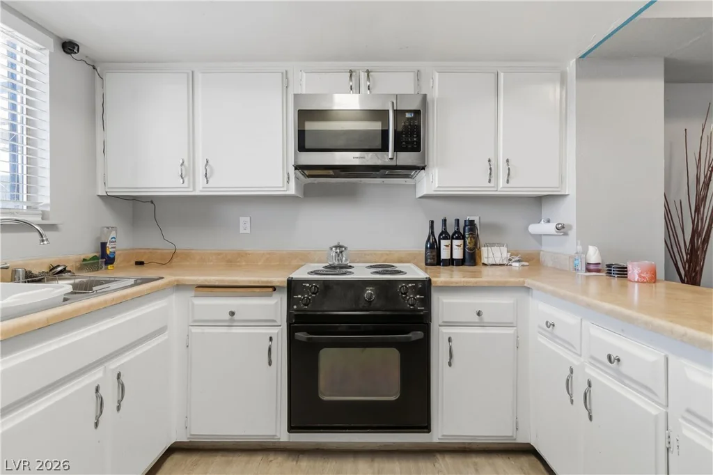 6024 Pebble Beach, Las Vegas, NV 89108