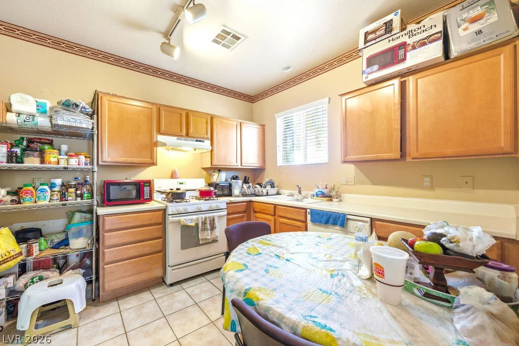3828 Squirrel, Las Vegas, NV 89122