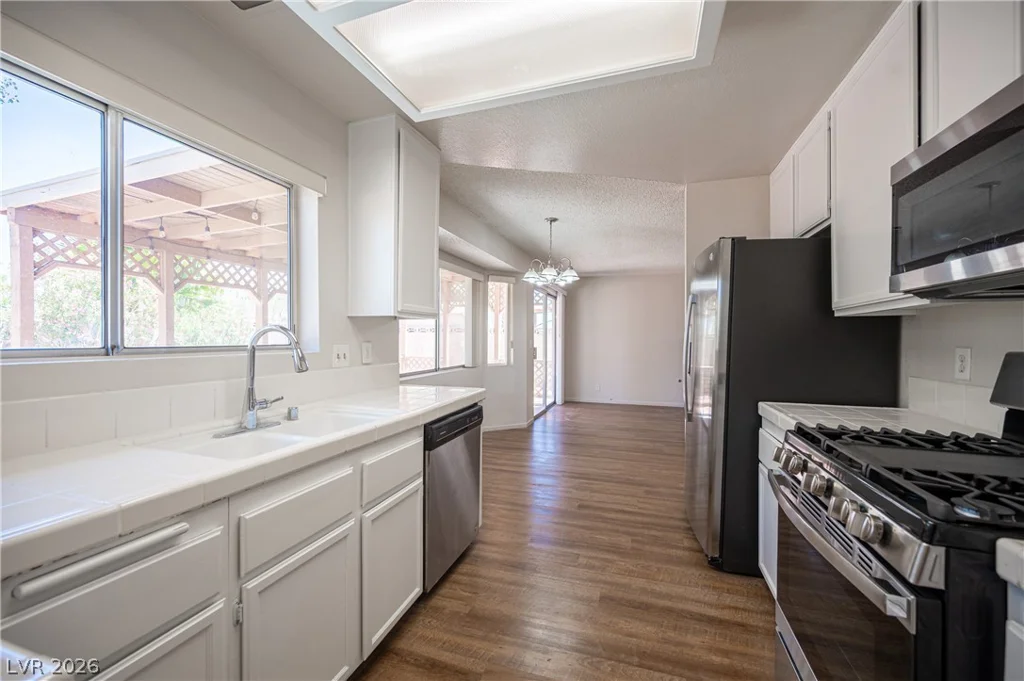 4386 Newhaven, Las Vegas, NV 89147