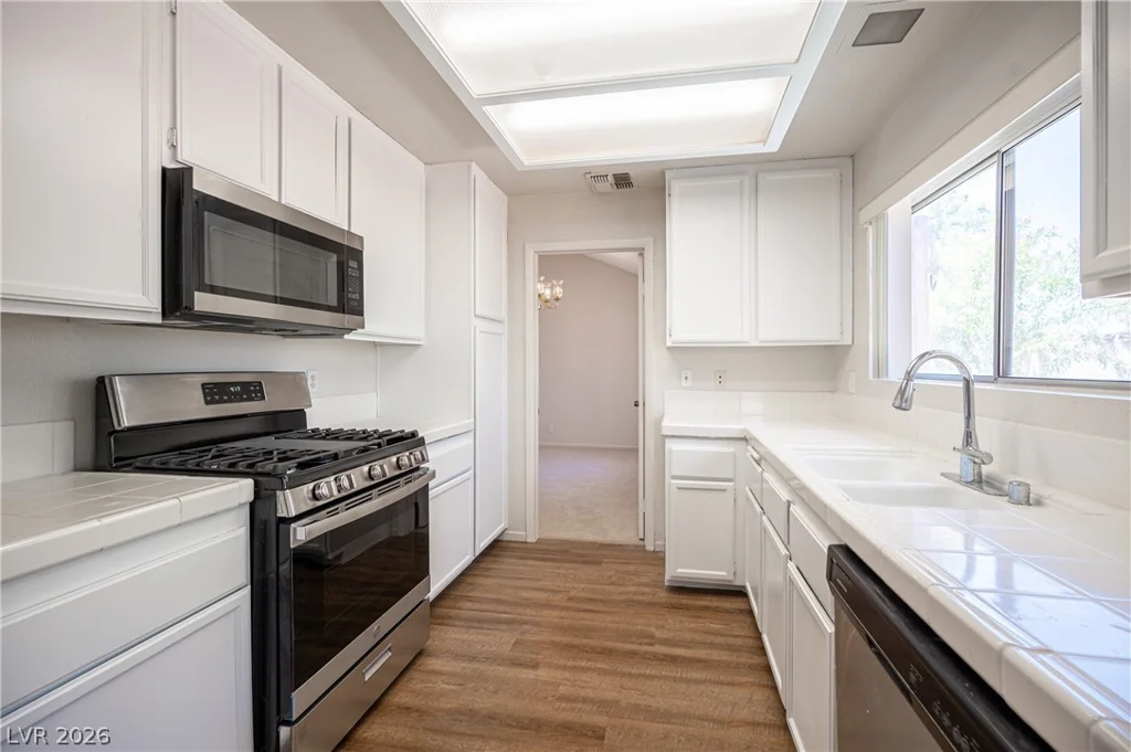 4386 Newhaven, Las Vegas, NV 89147