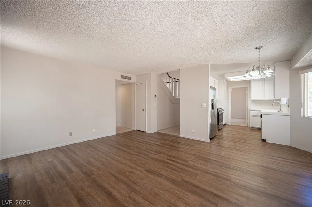 4386 Newhaven, Las Vegas, NV 89147