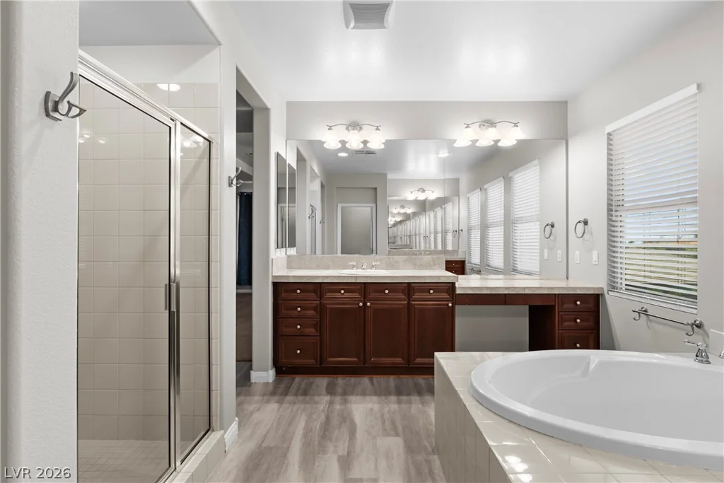 9335 Enchanted Grove, Las Vegas, NV 89149