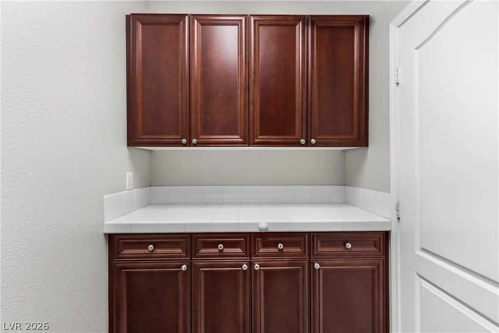 9335 Enchanted Grove, Las Vegas, NV 89149