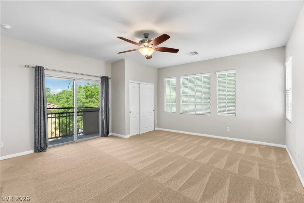 9335 Enchanted Grove, Las Vegas, NV 89149