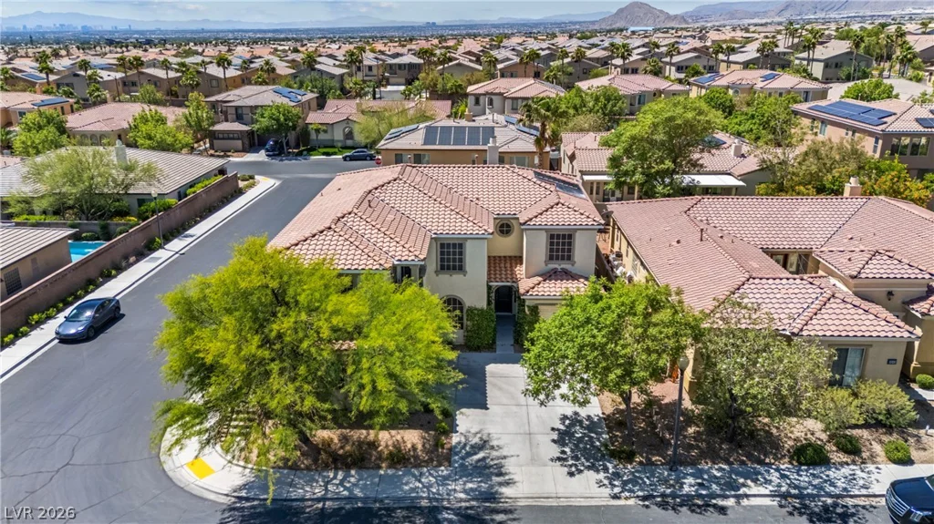 9335 Enchanted Grove, Las Vegas, NV 89149