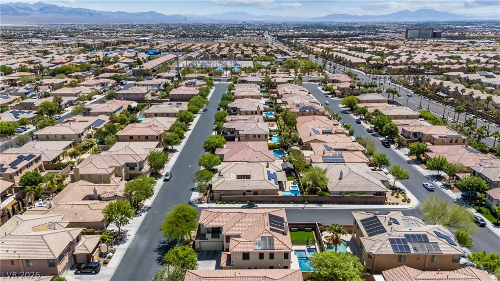 9335 Enchanted Grove, Las Vegas, NV 89149