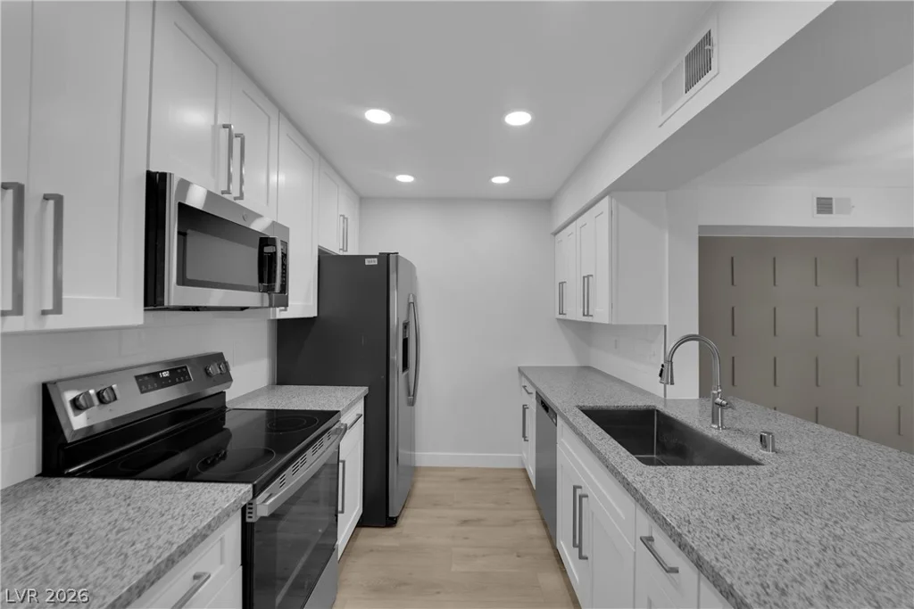 8101 Flamingo, Las Vegas, NV 89147