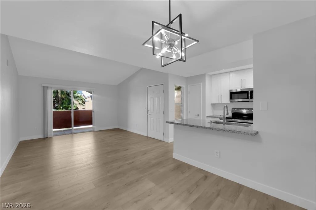 8101 Flamingo, Las Vegas, NV 89147