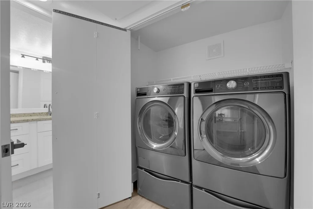 8101 Flamingo, Las Vegas, NV 89147