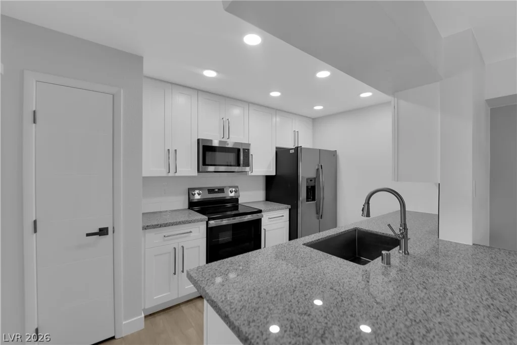 8101 Flamingo, Las Vegas, NV 89147