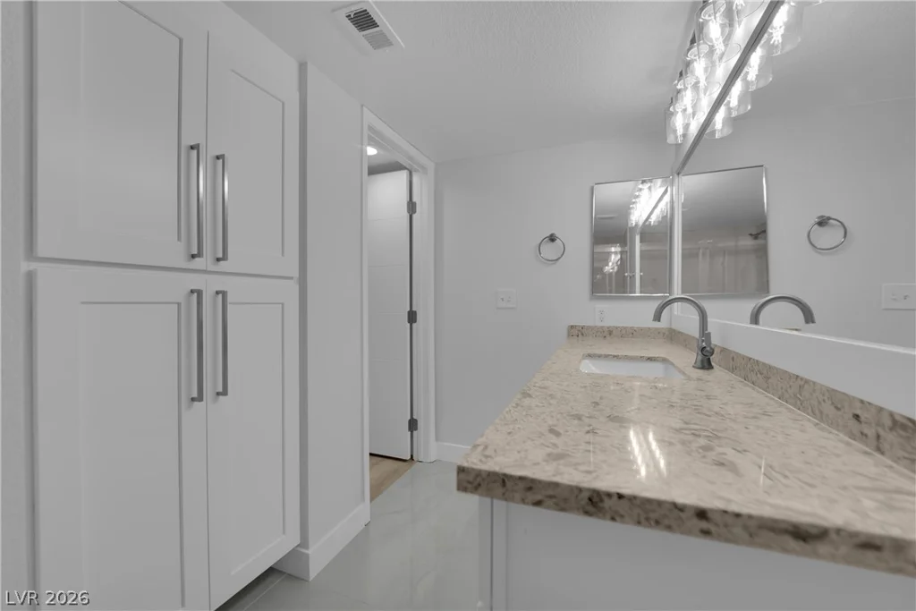 8101 Flamingo, Las Vegas, NV 89147
