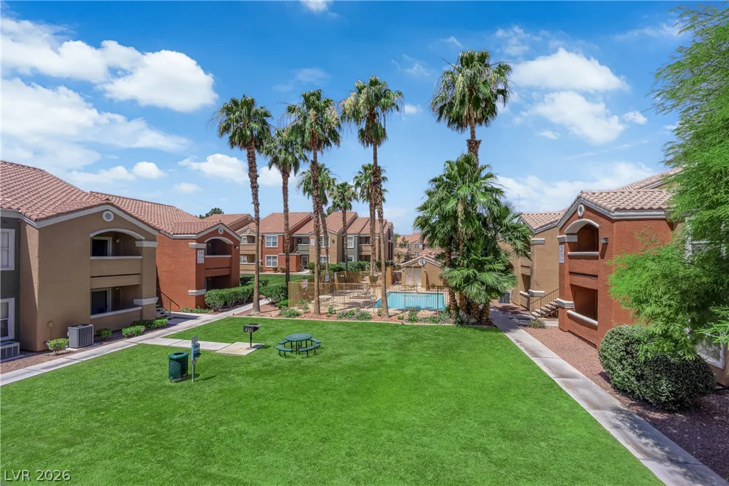 8101 Flamingo, Las Vegas, NV 89147