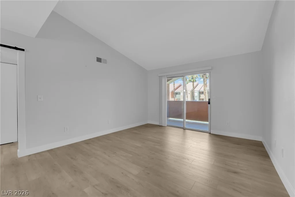 8101 Flamingo, Las Vegas, NV 89147
