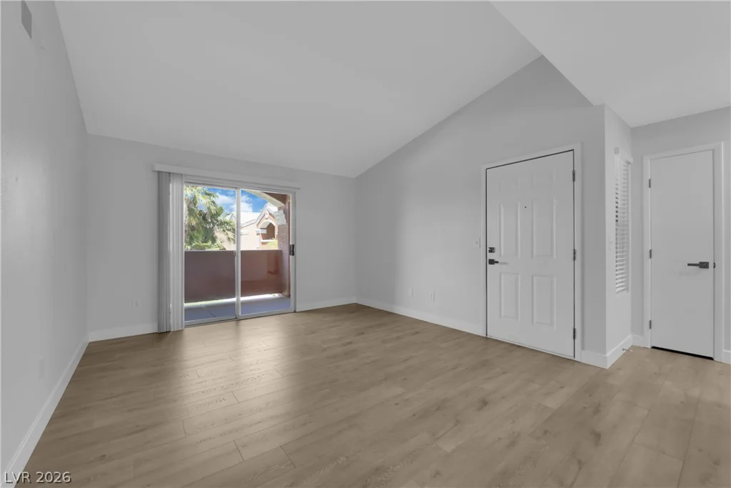 8101 Flamingo, Las Vegas, NV 89147