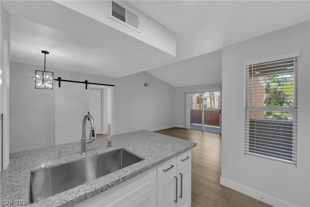 8101 Flamingo, Las Vegas, NV 89147