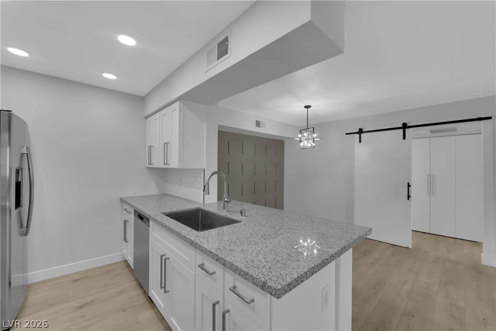 8101 Flamingo, Las Vegas, NV 89147