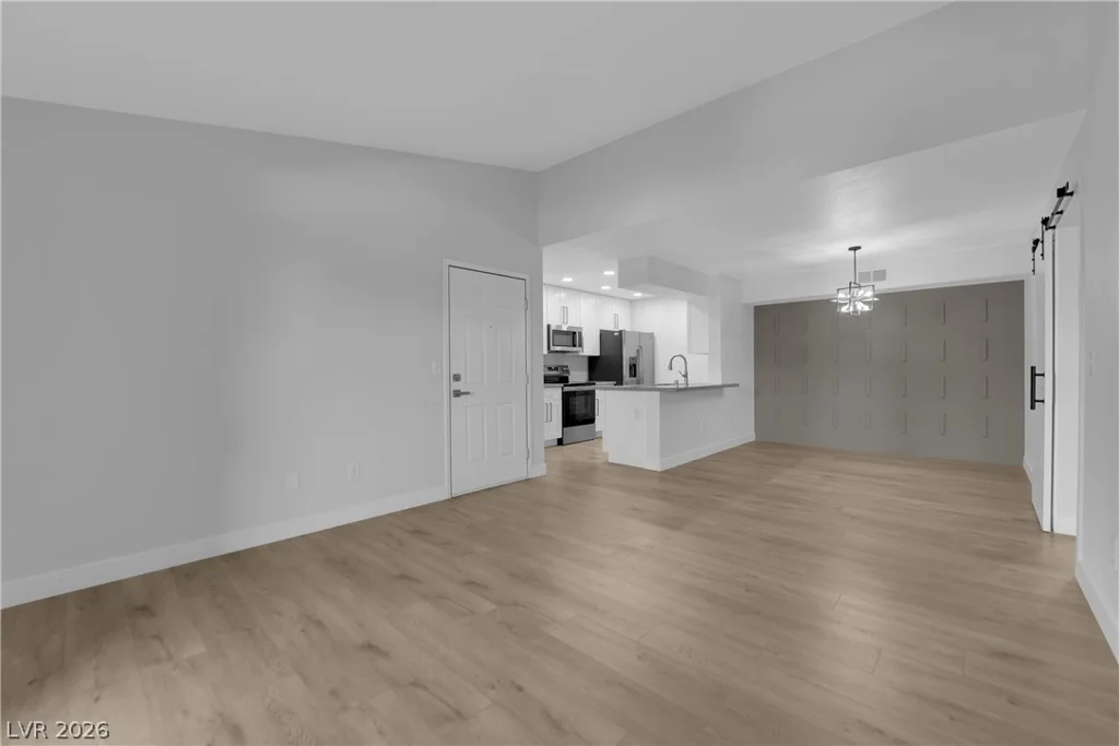 8101 Flamingo, Las Vegas, NV 89147