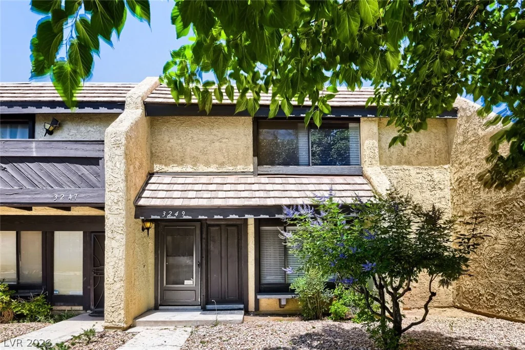 3249 Liahona, Las Vegas, NV 89121