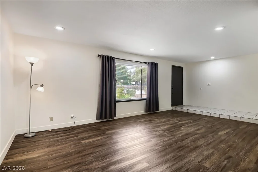3249 Liahona, Las Vegas, NV 89121