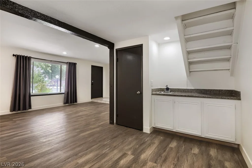 3249 Liahona, Las Vegas, NV 89121