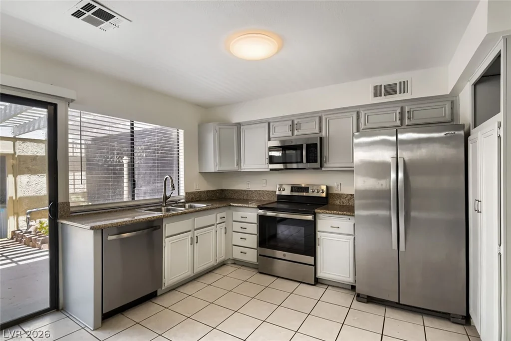 3249 Liahona, Las Vegas, NV 89121