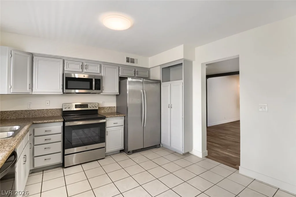 3249 Liahona, Las Vegas, NV 89121