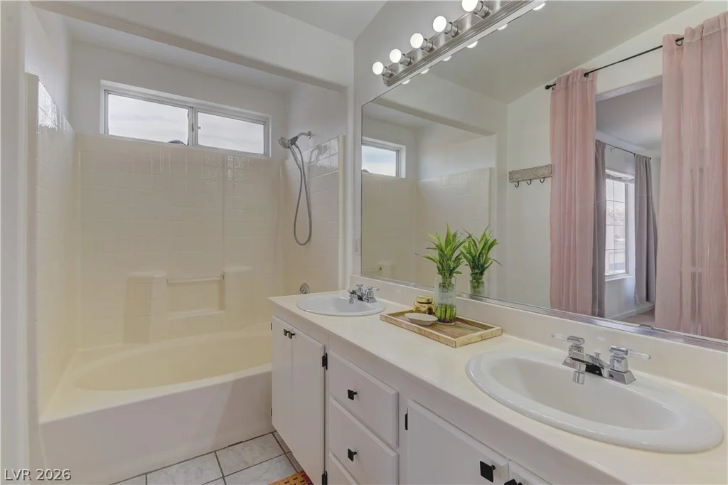 9564 Belle Fountain, Las Vegas, NV 89123