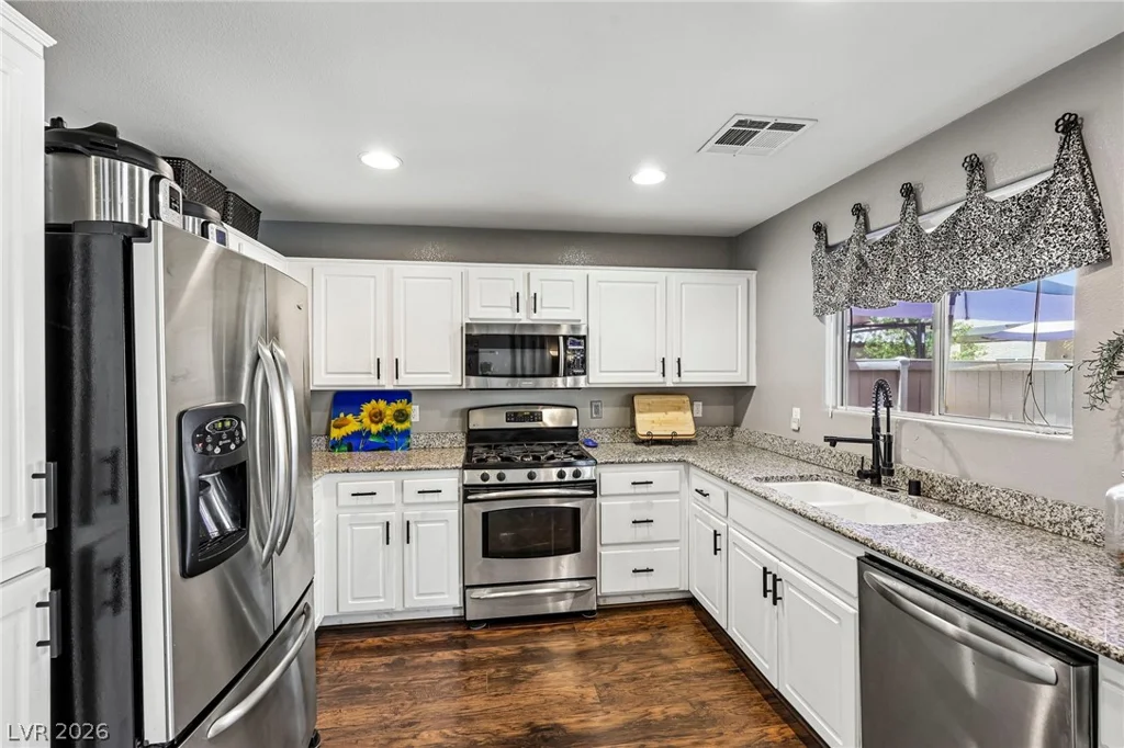 8342 Fort Hallock, Las Vegas, NV 89131