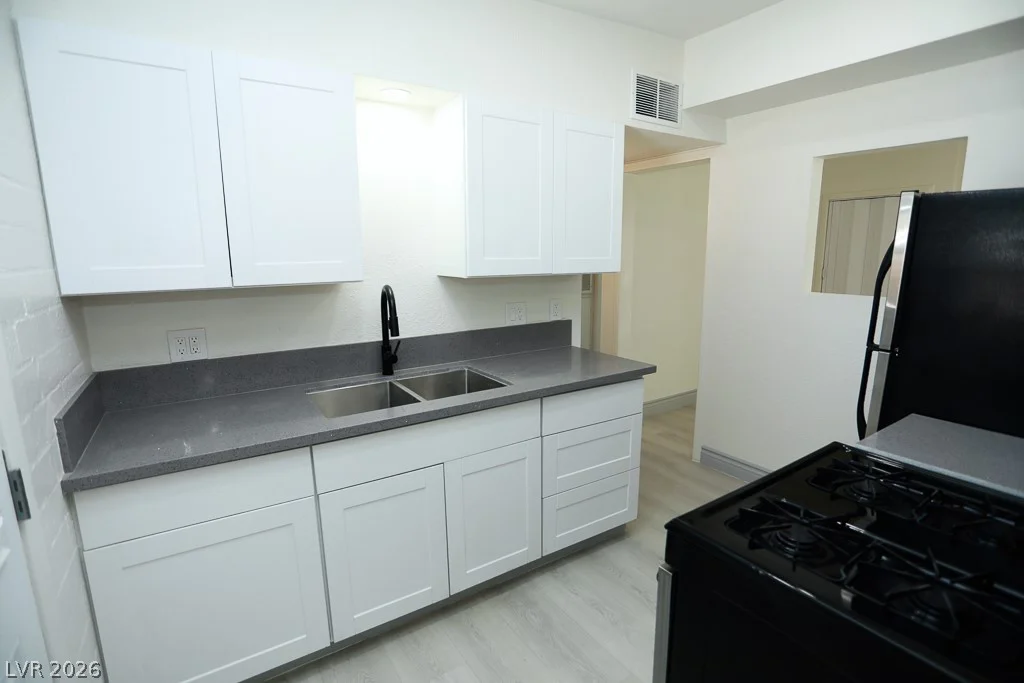 112 Harvard, Las Vegas, NV 89107