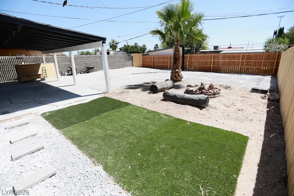 112 Harvard, Las Vegas, NV 89107