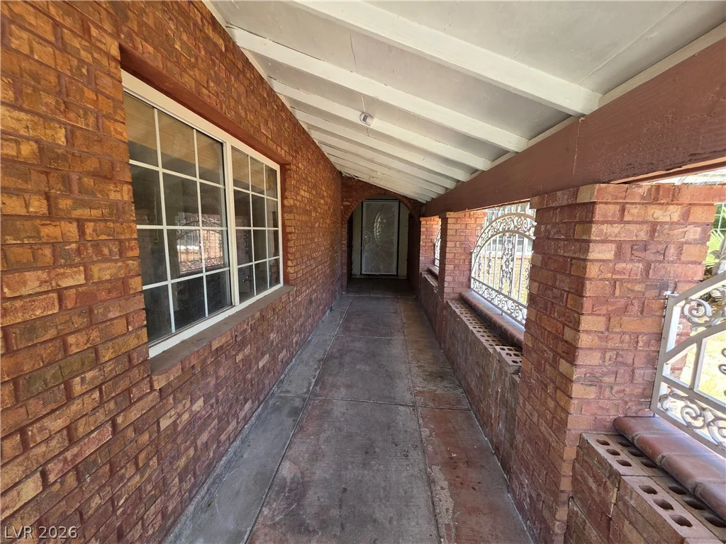 1322 Lucky, Las Vegas, NV 89104