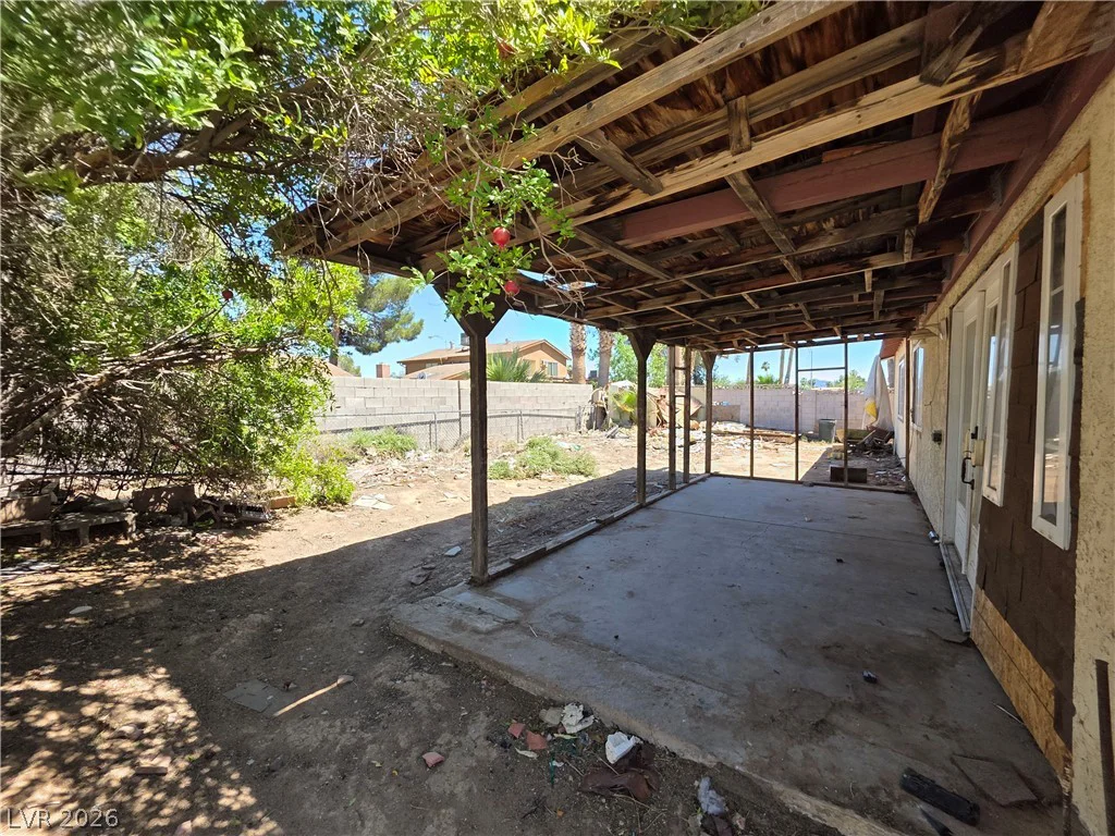 1322 Lucky, Las Vegas, NV 89104