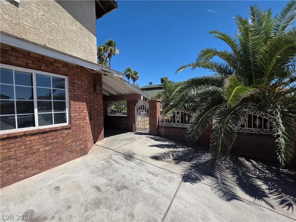1322 Lucky, Las Vegas, NV 89104