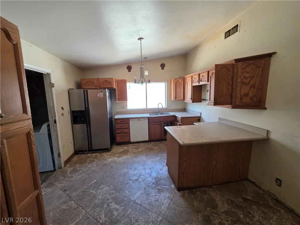 1322 Lucky, Las Vegas, NV 89104