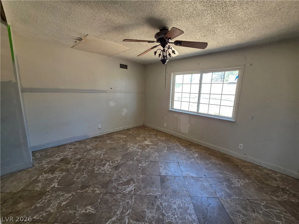 1322 Lucky, Las Vegas, NV 89104