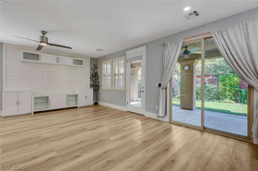 10501 Winter Grass, Las Vegas, NV 89135