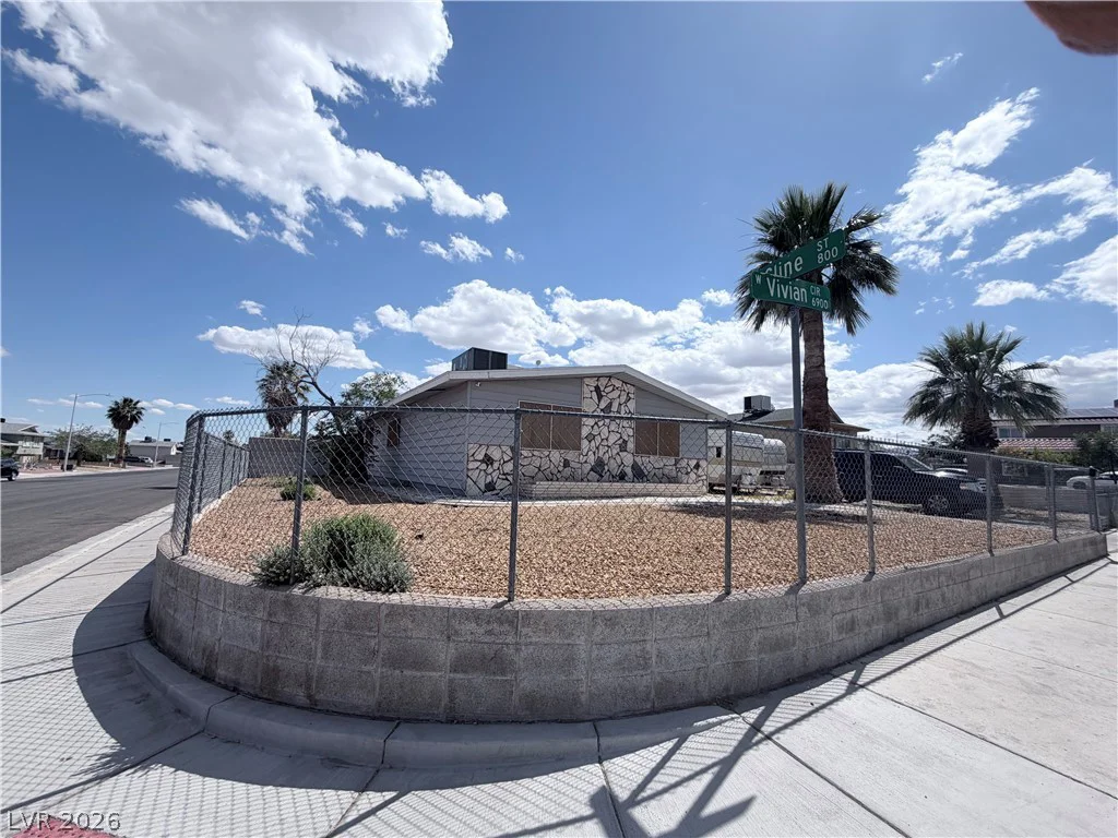 6905 Vivian, Las Vegas, NV 89145