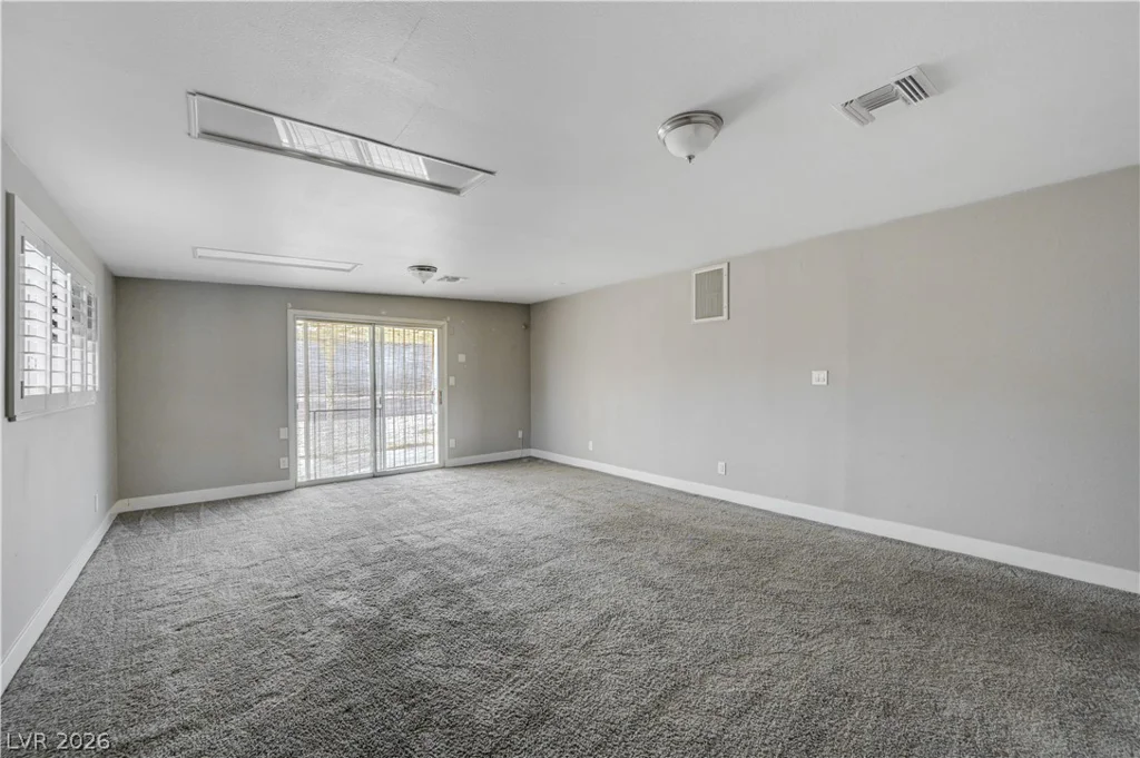 6261 Newville, Las Vegas, NV 89103