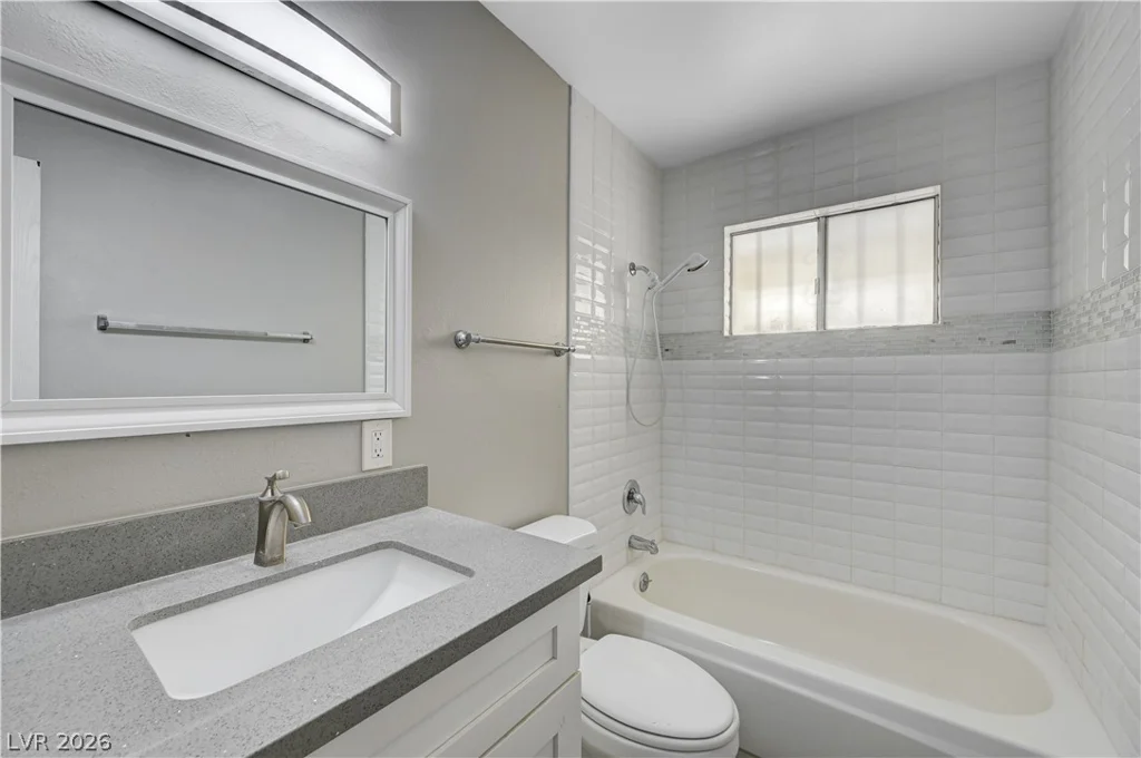 6261 Newville, Las Vegas, NV 89103