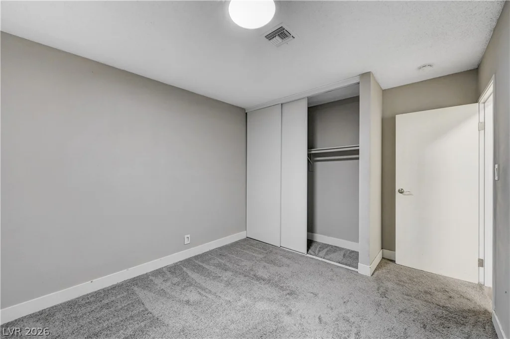 6261 Newville, Las Vegas, NV 89103