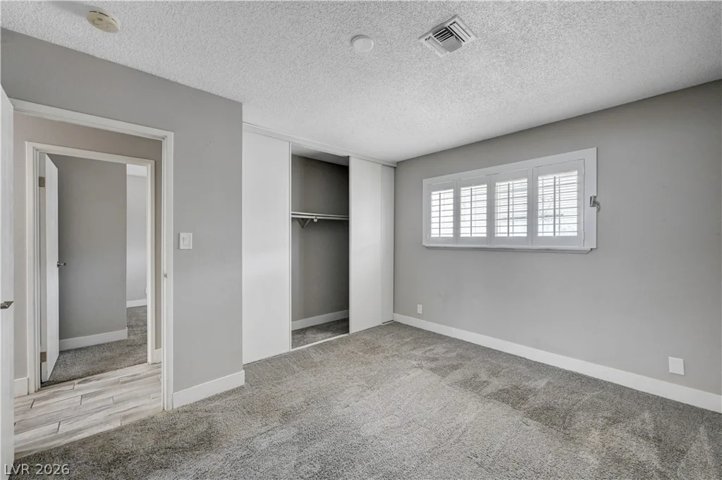 6261 Newville, Las Vegas, NV 89103
