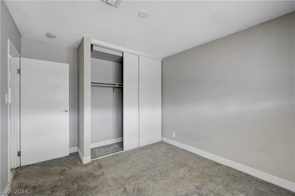 6261 Newville, Las Vegas, NV 89103